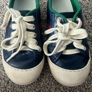 Gucci tennis shoes boy